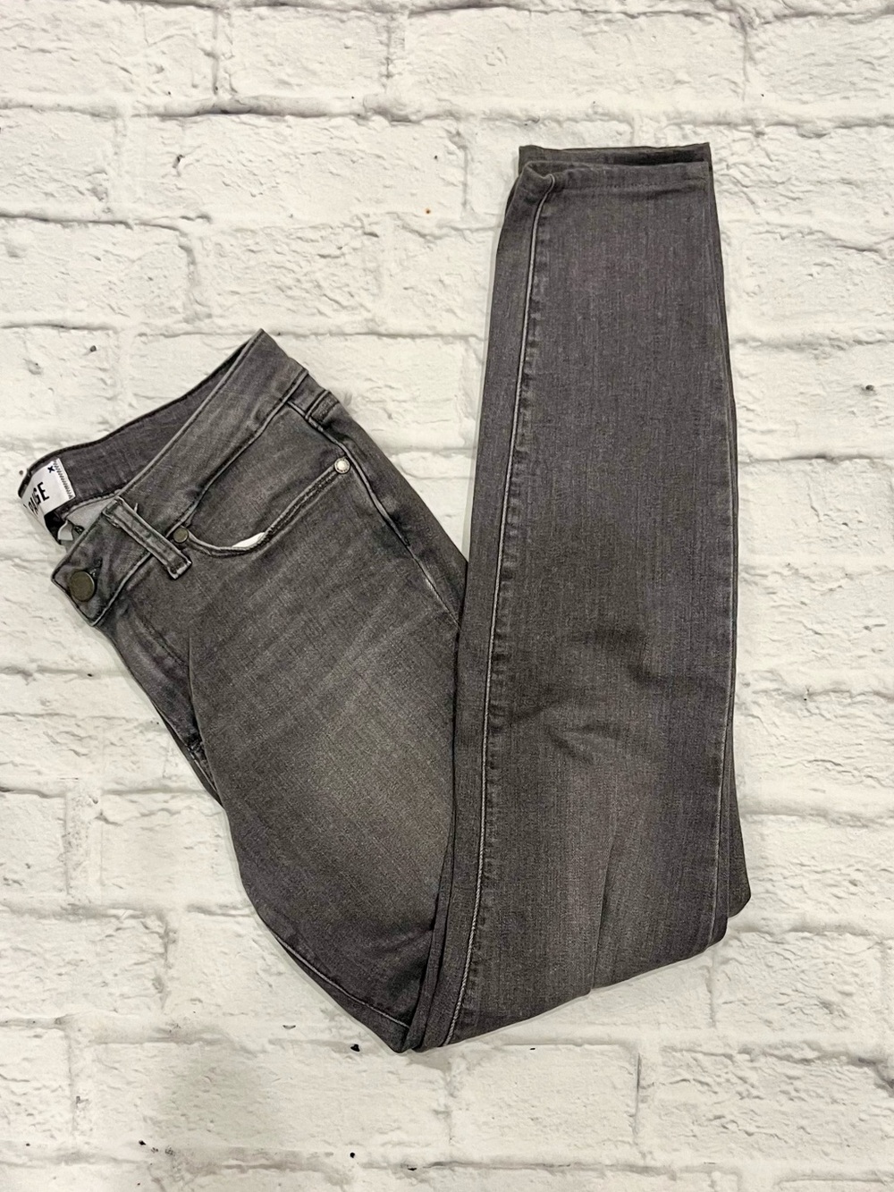PAIGE Women’s Skinny Jeans in Charcoal